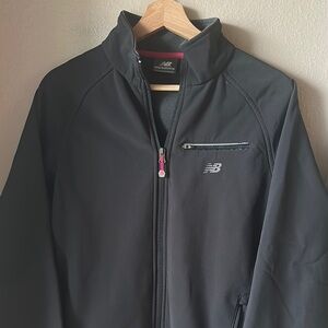 NEW BALANCE Women’s Black Zip Up Jacket